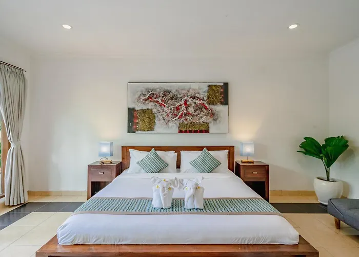 Alleira - 5 Bedroom In Centre Location Of Villa Seminyak
