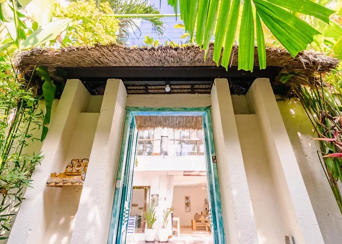 Alleira - 5 Bedroom In Centre Location Of Seminyak