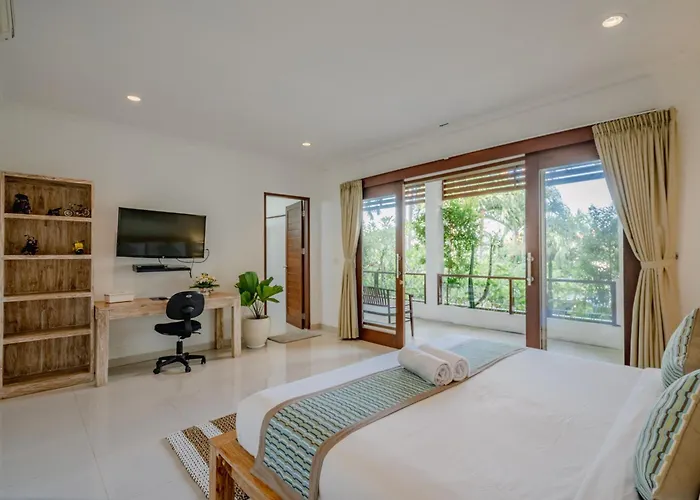 Villa Alleira - 5 Bedroom In Centre Location Of