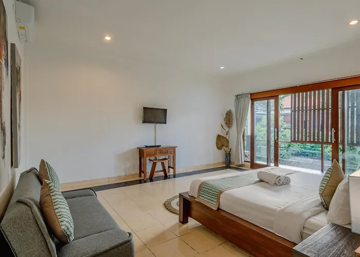 Alleira - 5 Bedroom In Centre Location Of Villa *