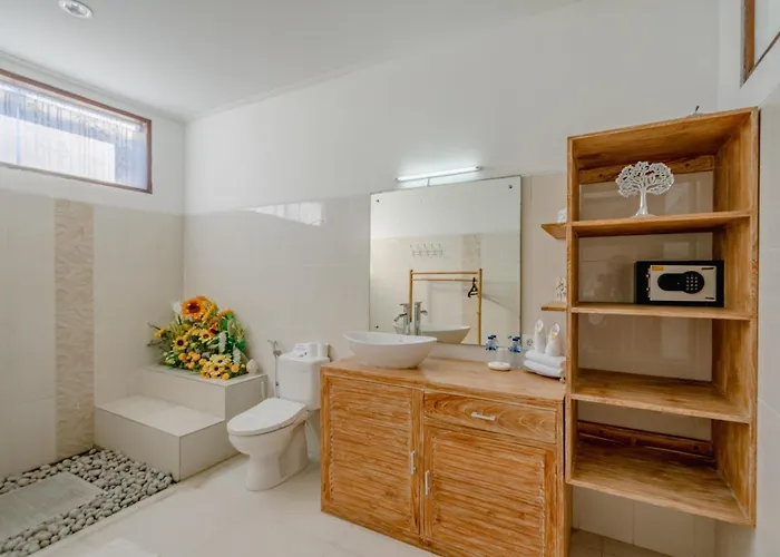 Alleira - 5 Bedroom In Centre Location Of *