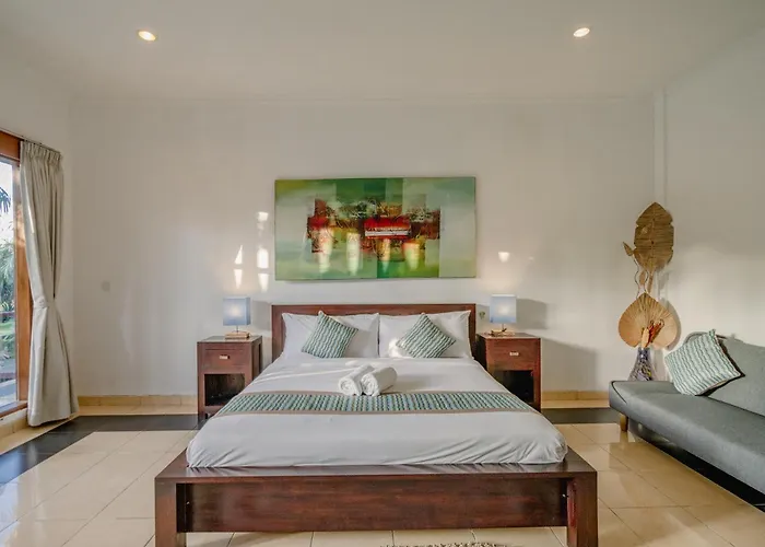 Alleira - 5 Bedroom In Centre Location Of Villa *