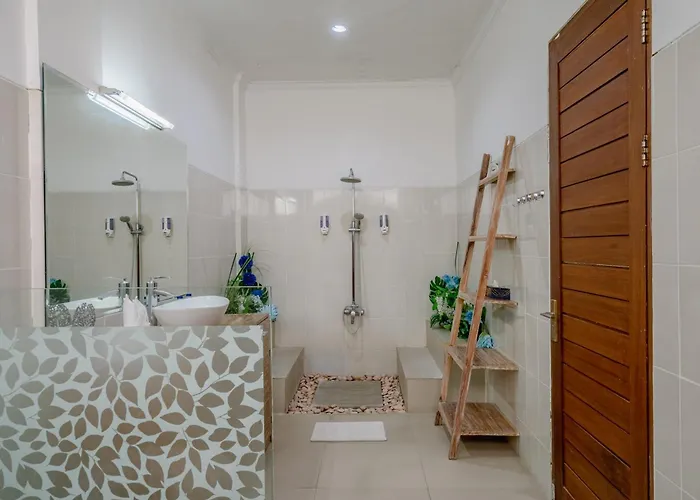 Alleira - 5 Bedroom In Centre Location Of *
