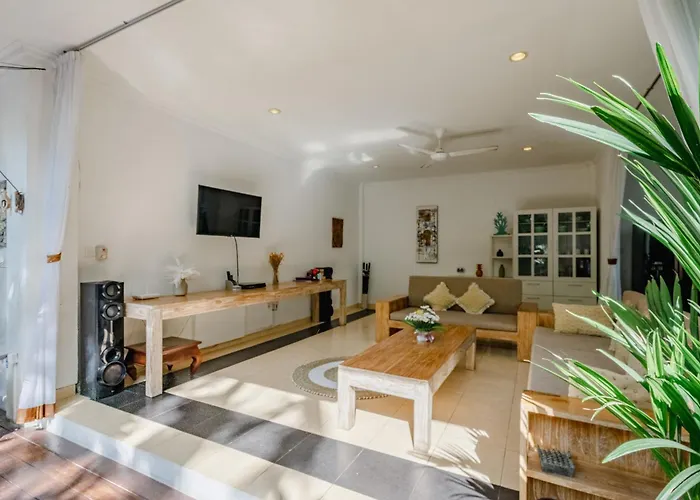 Alleira - 5 Bedroom In Centre Location Of Villa *