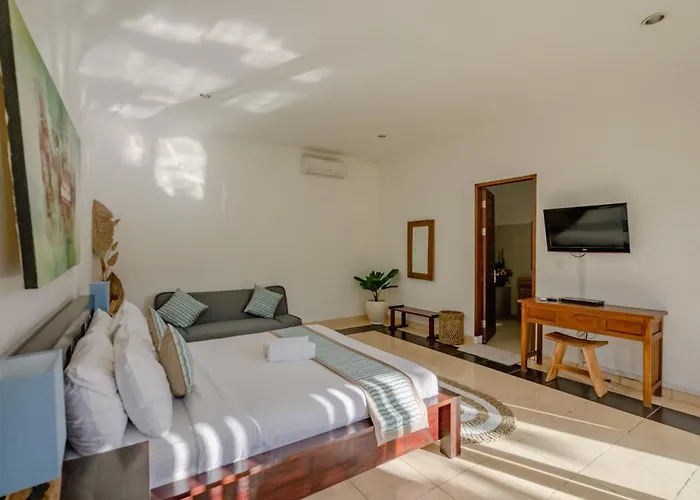 Villa Alleira - 5 Bedroom In Centre Location Of