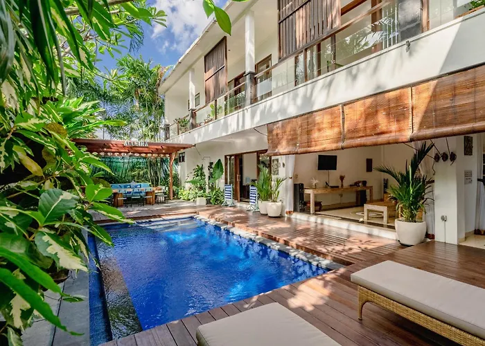 Alleira - 5 Bedroom In Centre Location Of Villa Seminyak